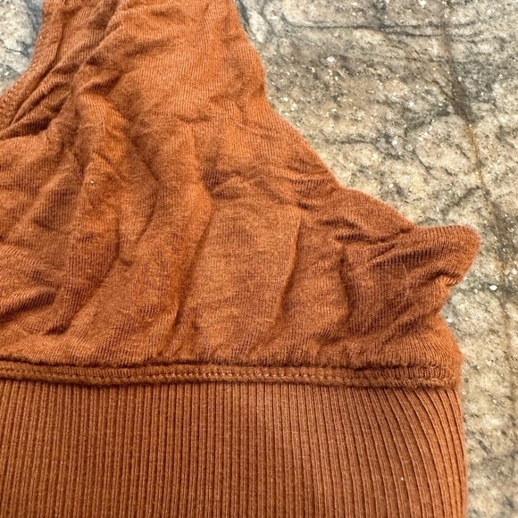 SKIMS Chocolate Brown Bra - Picture 3 of 4